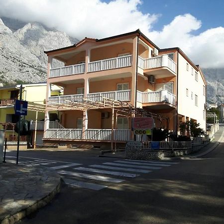 ホテル House Vida Goraleks Baška Voda エクステリア 写真