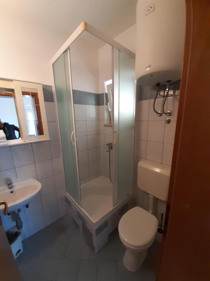 ホテル House Vida Goraleks Baška Voda エクステリア 写真